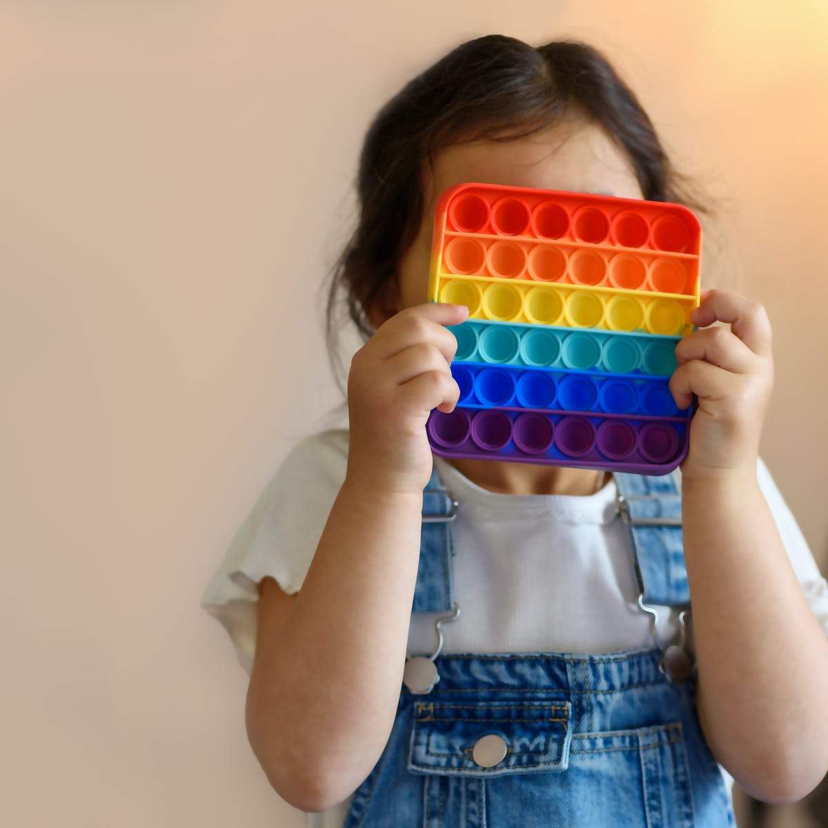 4752 Random Shape Rainbow Colored Fidget (1pc Only) 4752 Random Shape Rainbow Colored Fidget (1pc Only)